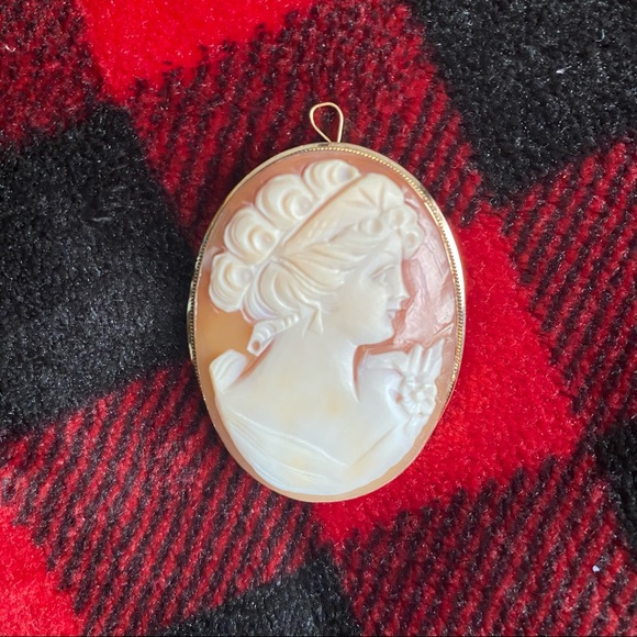 REAL 14k gold Cameo pendant brooch - Picture 6 of 10